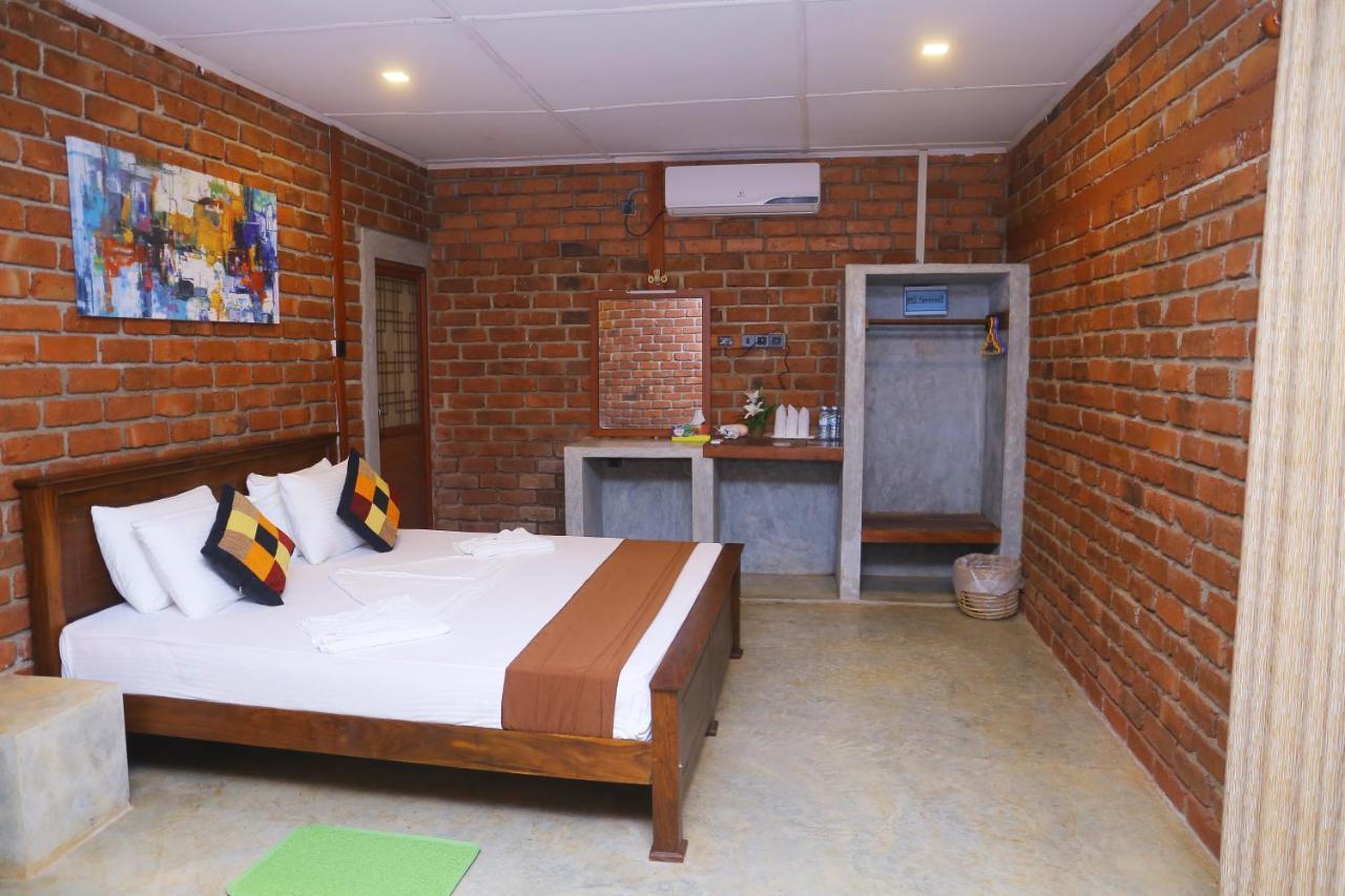 Hotel Click Hiriketiya Dickwella Zewnętrze zdjęcie