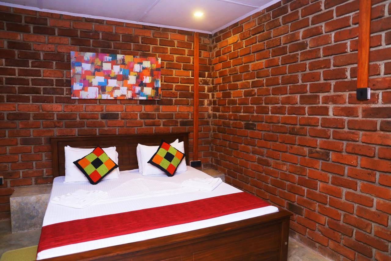 Hotel Click Hiriketiya Dickwella Zewnętrze zdjęcie